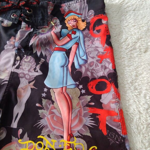 Ed Hardy Surf or Die Streetwear Girls All Over the World Boardshorts 38 - Picture 6 of 16